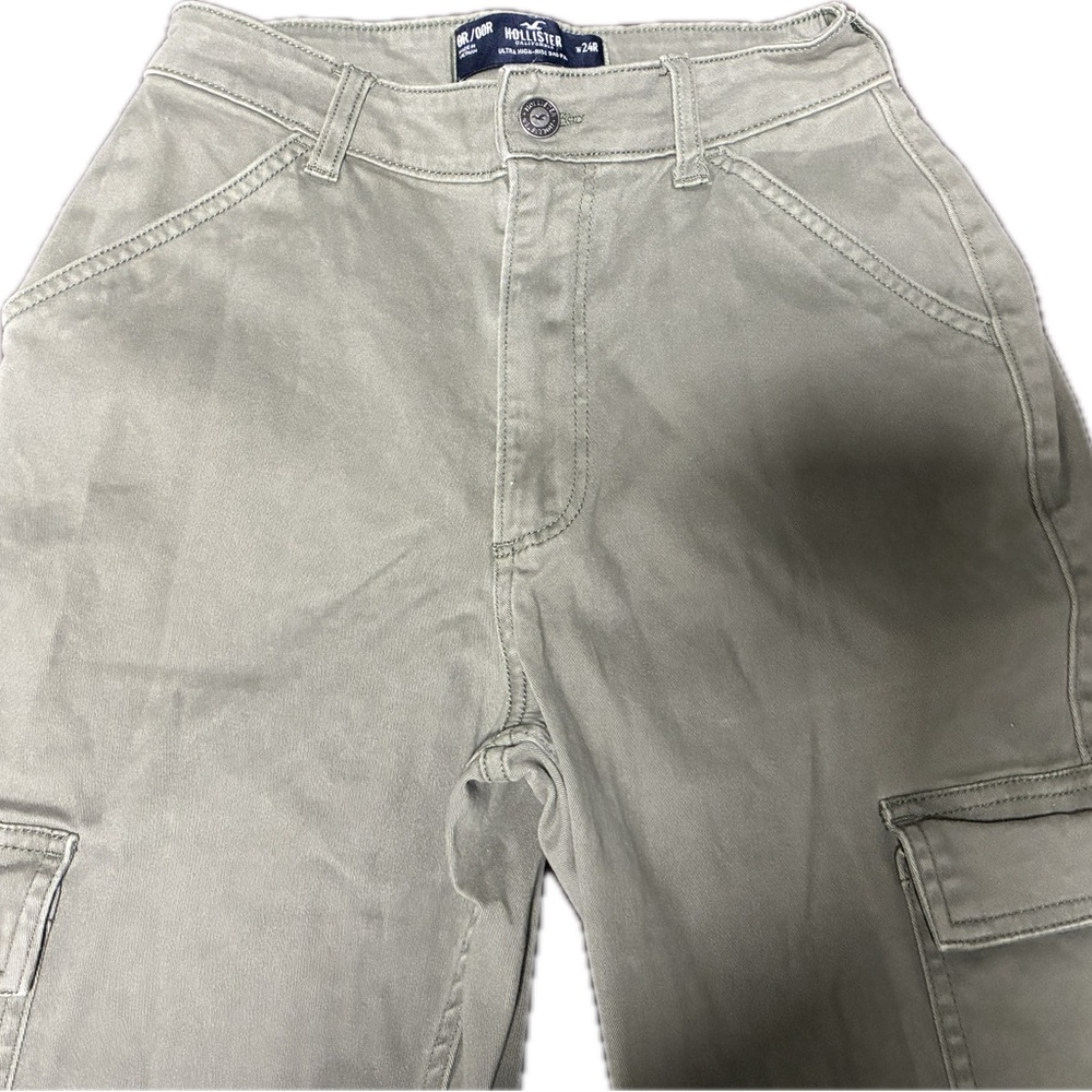 HOLLISTER | Ultra High-Rise Dad Cargo Pants | Sage Green | W24R | Like New - Picture 3 of 6